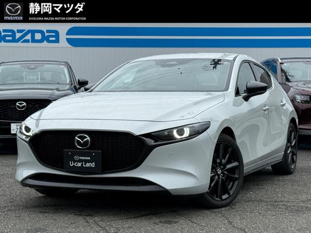 ＭＡＺＤＡ３ ＸＤドライブエディション　ＡＷＤ衝突被害軽減ブレーキ　交通標識認識システム　車線逸脱警報機能　レーダークルーズコントロール　ＡＴ誤発進抑制制御　ナビゲーション　３６０°ビューモニター　シートヒーター　電動シート　１８インチアルミホイール