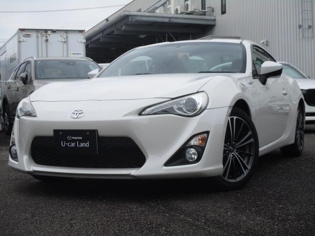 ８６ ＧＴ ６速マニュアル　ＥＴＣ　ドライブレコーダー　ＣＤデッキ　オートライト　ＨＩＤヘッドライト　フォグランプ　クルーズコントロール　純正１７インチアルミ