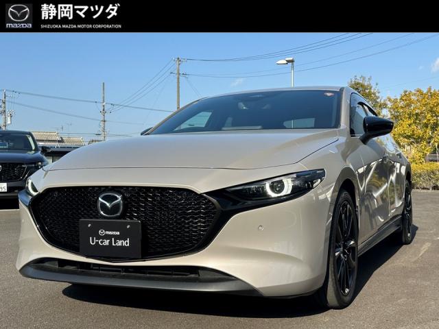 ＭＡＺＤＡ３ ファストバック １５Ｓ レトロスポーツエディション　ナビＳＤ　３６０°ビューモニター　シートヒーター　ハンドルヒーター　パワーシート　ＥＴＣ　ＳＯＳボタン　ＢＯＳＥサウンドシステム　衝突軽減ブレーキ　１８インチブラックホイール