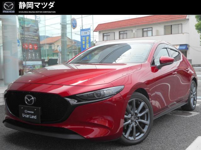 ＭＡＺＤＡ３ ファストバック ＸＤ バーガンディセレクション　６ＡＴ　衝突被害軽減ブレーキ　レーダークルーズコントロール　交通標識認識システム　ＡＴ誤発進抑制制御　ナビゲーション　３６０°ビューモニター　ＥＴＣ　ＢＯＳＥスピーカー　シートヒーター　１８インチアルミホイール