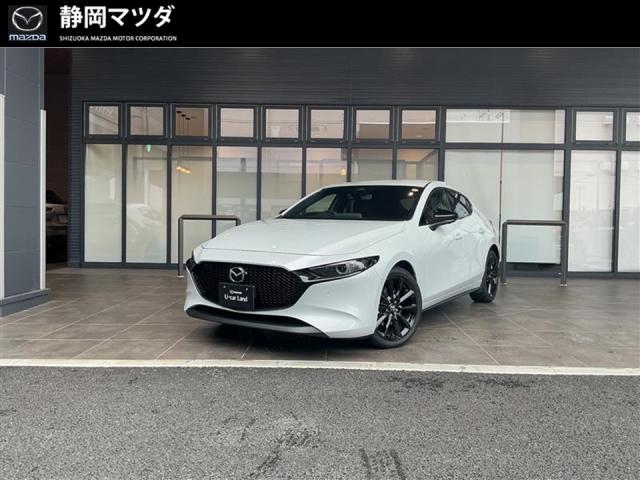 ＭＡＺＤＡ３ ＸＤドライブエディション　ＡＷＤ衝突被害軽減ブレーキ　交通標識認識システム　車線逸脱警報機能　レーダークルーズコントロール　ＡＴ誤発進抑制制御　ナビゲーション　３６０°ビューモニター　シートヒーター　電動シート　１８インチアルミホイール