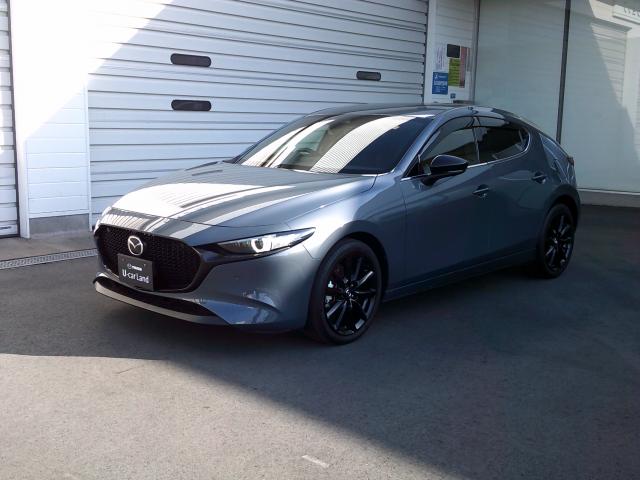 ＭＡＺＤＡ３ ファストバック ＸＤ ブラックトーンエディション　マツダコネクト・ナビＳＤ・ＣＤ／ＤＶＤ／ＴＶ・ＥＴＣ・２カメラドライブレコーダー・３６０度モニター・衝突軽減ブレーキ・車線逸脱警報システム・横滑り防止・パーキングアシスト