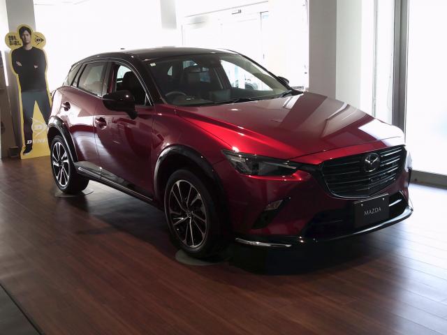 ＣＸ－３ １５Ｓヴィヴィットモノトーン　マツダコネクト・ナビＳＤ・３６０度モニター・レダークルーズコントロール・アクティブＬＥＤヘッドライト・衝突低減ブレーキ・横滑り防止・車線逸脱警報システム・シート／ハンドルヒーター・パワーシート