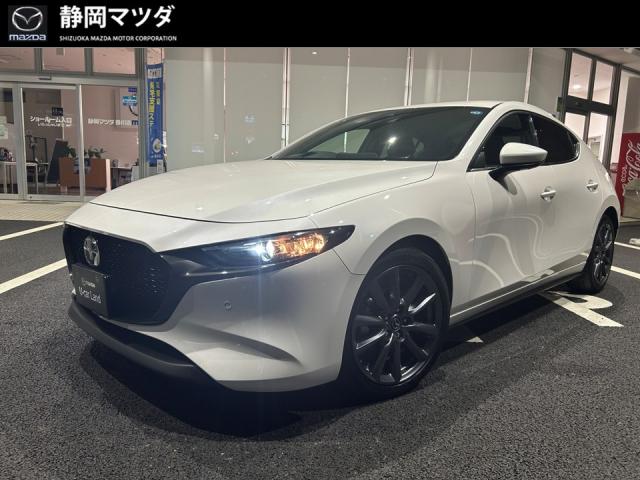ＭＡＺＤＡ３ ファストバック １５Ｓツーリング　３６０°ビューモニター　ＥＴＣ　純正ドライブレコーダー　純正アルミホイール　レーダークルーズ　アップルカープレイ　アンドロイドオート　