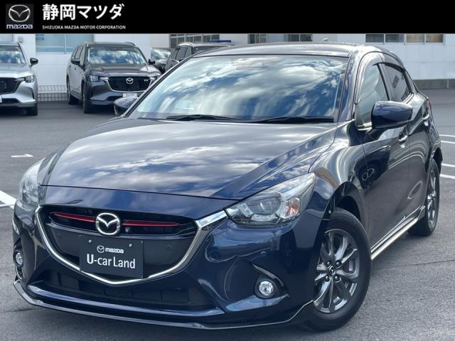 デミオ １５Ｓ Ｔｏｕｒｉｎｇ　２ＷＤ　６ＭＴ　メモリーナビ　衝突被害軽減ブレーキ　全方位モニター　運転席、助手席シートヒーター　フルオートエアコン　ＣＤ／ＤＶＤ／ＴＶ　ＥＴＣ車載器　前後ドライブレコーダー