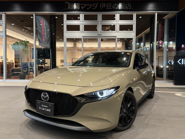 ＭＡＺＤＡ３ファストバック １５Ｓレトロスポーツエディション　ナビ・フルセグ　３６０°ビューモニター　純正１８インチアルミホイール　ＬＥＤヘッドライト