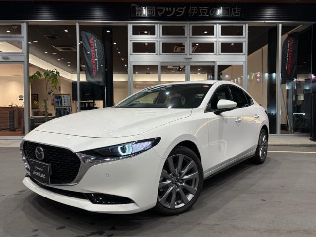 ＭＡＺＤＡ３  ２０Ｓ ツーリング　３６０°ビューモニター　マツダコネクトＳＤナビ　車線逸脱警報システム　衝突被害軽減ブレーキ　ＬＥＤヘッドライト　レーダークルーズコントロール　オートエアコン　純正アルミホイール　